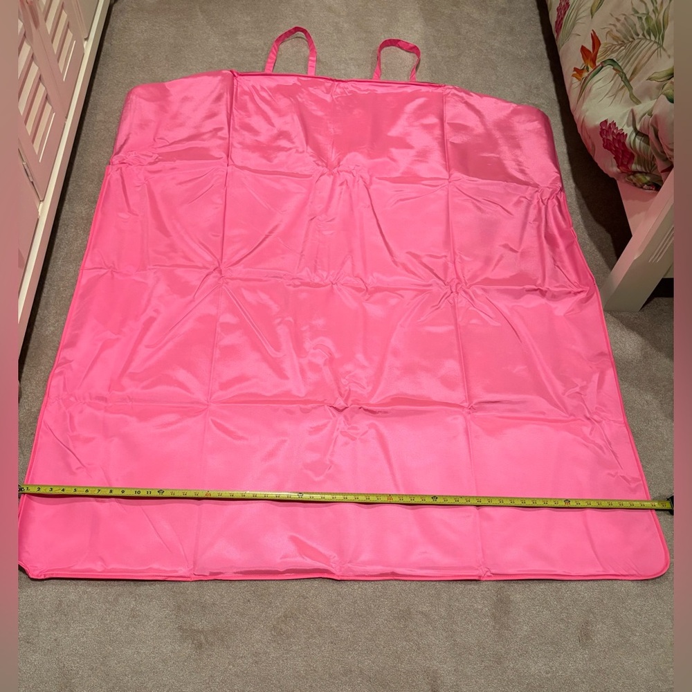 Lilly Pulitzer Pink and Blue Floral foldable picnic blanket tote - Picture 7 of 10